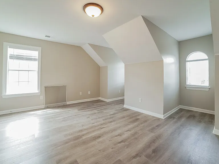 2875 Liverpool Ln — Photo 12