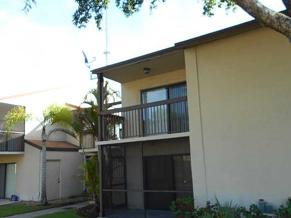 3rd image of 455 NW 210th St APT 202