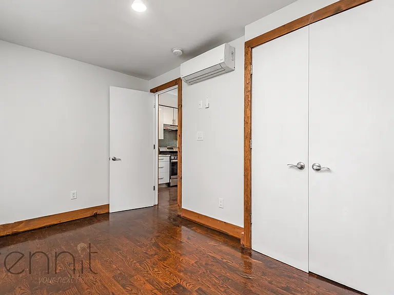 758 Willoughby Ave #2 — Photo 15