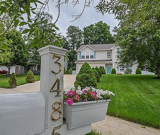 2nd image of 3485 S Glasgow Cir