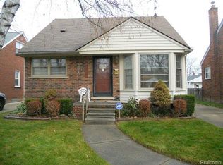 20639 Kenmore Ave, Harper Woods, MI 48225