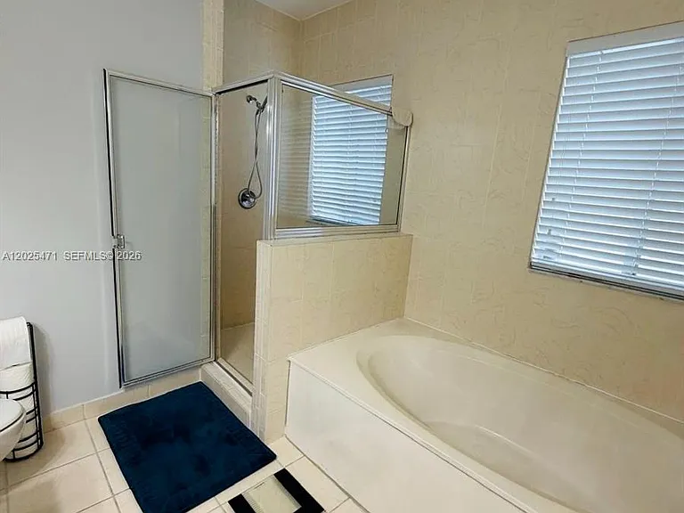 15858 SW 138th Ter — Photo 27