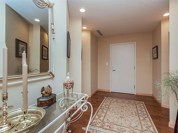 4th image of 111 Cottage Grove Ave SE APT 501