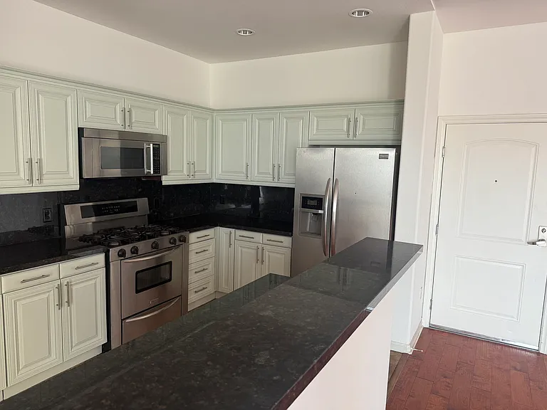 3750 Santa Rosalia Dr #513 — Photo 30