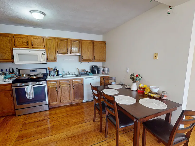 75 Nottinghill Rd #2A — Photo 2