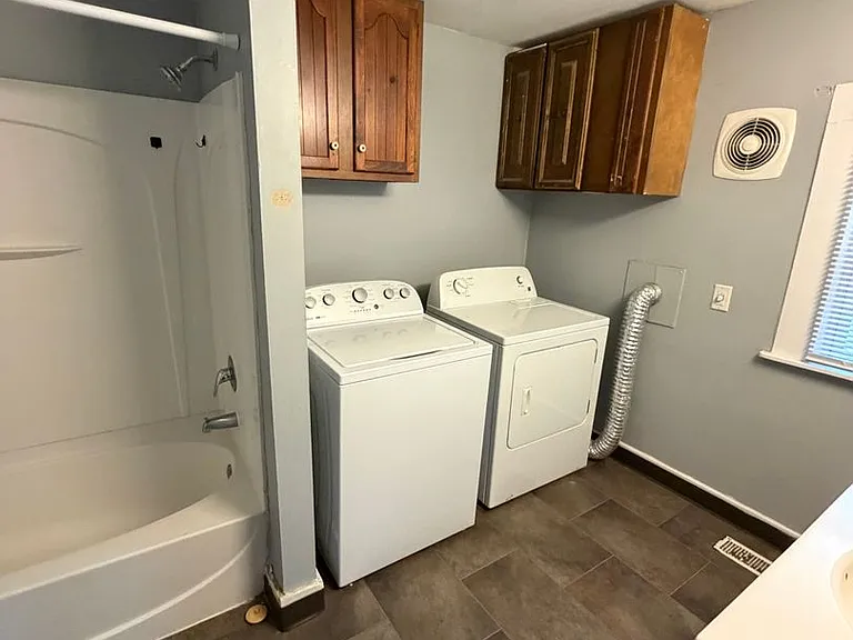 419 N Pennsylvania Ave — Photo 12