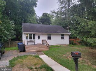 7525 Magarity Rd, Falls Church, VA 22043