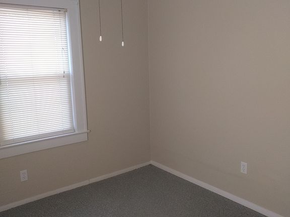 3rd image of 25A Eckhard Ave