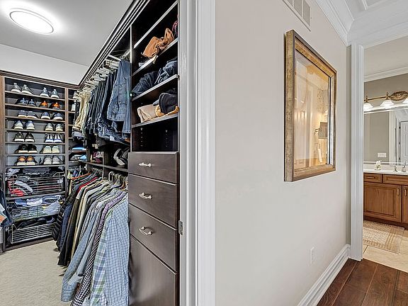 his was-in closet