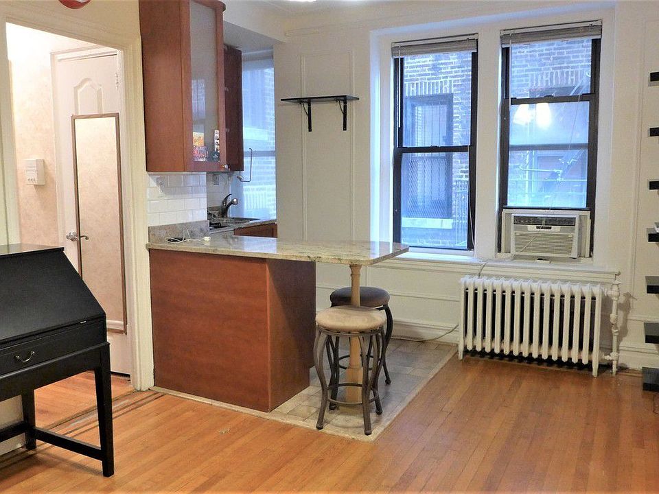 1st image of 300 8th Ave APT 2G