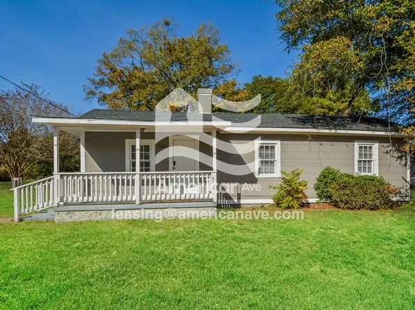 1426 Hamlet St, Fayetteville, NC 28306