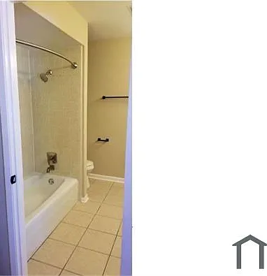 4710 Cashel Cir #D — Photo 11