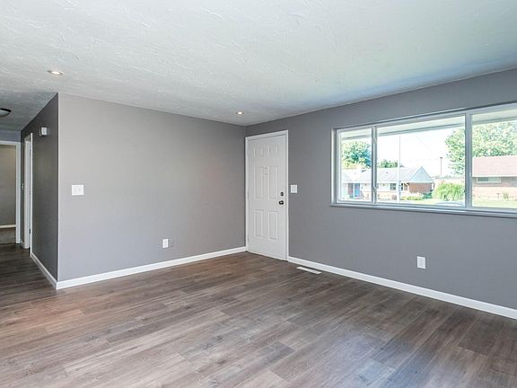 4th image of 6450 Chippingdon Dr