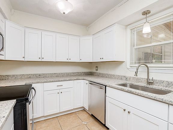 3rd image of 3257 Yorkborough Way