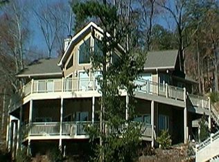 126 Shoreline Ct, Lake Lure, NC 28746
