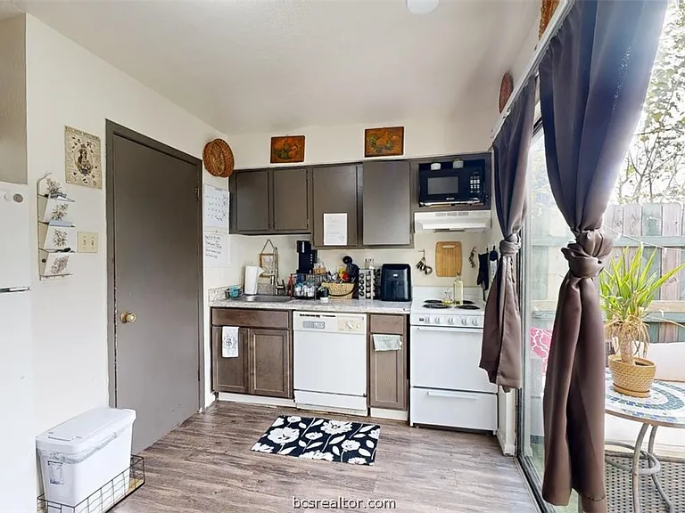 725 Peppertree Dr #22 — Photo 8