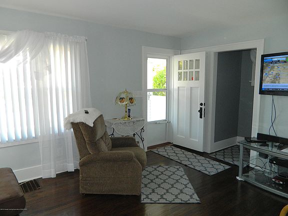 4th image of 530 Pacific Ave