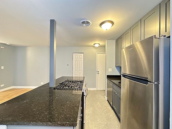 2nd image of 663 W Grace St #713