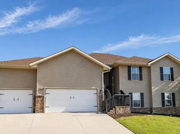 2205 W Drake Street, Springfield, MO 65810
