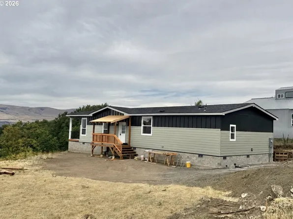 2743 E 9th St, The Dalles, OR 97058