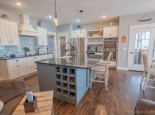75 Briarwood Ct, Camdenton, MO 65020
