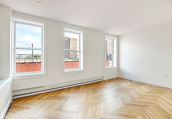 3rd image of 379 Washington Ave APT 3A