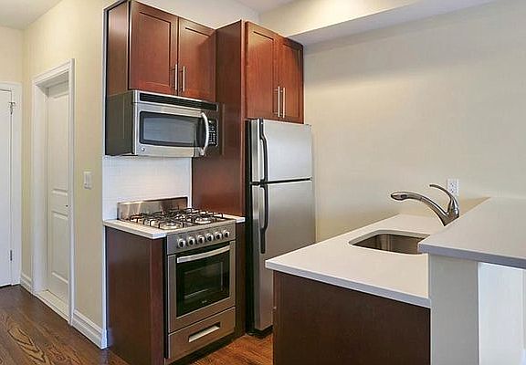 3rd image of 182 13th St #3F