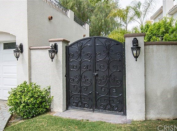 3rd image of 29111 Singing Wood Dr