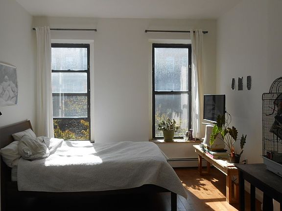 3rd image of 419 Greene Ave APT 2