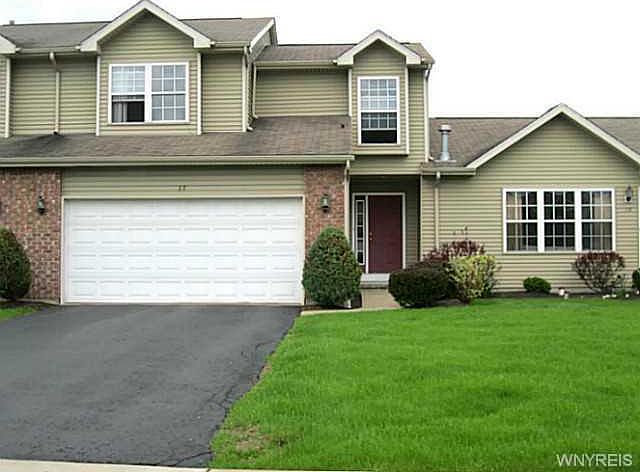 1st image of 17 Hedge Ln #17