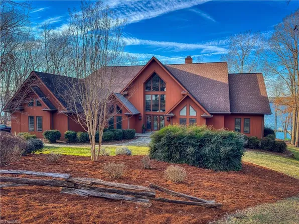 2288 Rocky Cove Ln, Denton, NC 27239