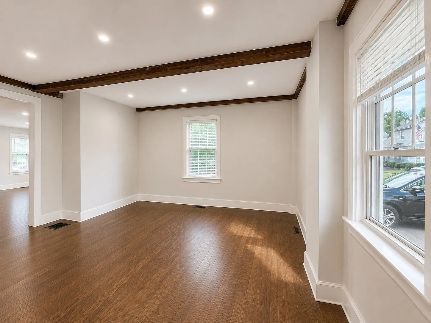 3 bed, 1.5 bath, 1600 sqft, $3,600 — Photo 4