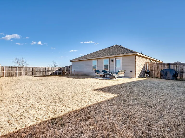 1606 Meadow Creek Dr — Photo 25
