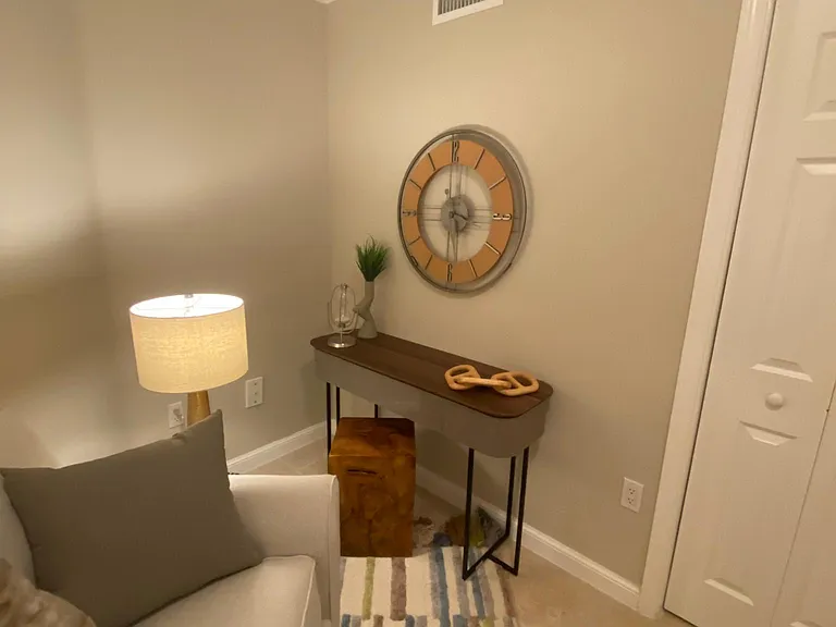 Royal Palm Apartments — Photo 50