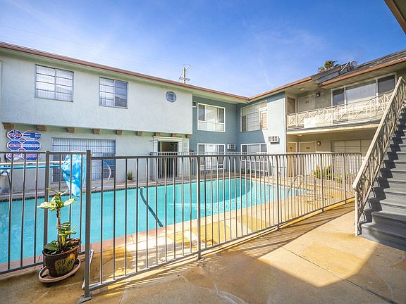 3rd image of 2469 S Robertson Blvd #107203