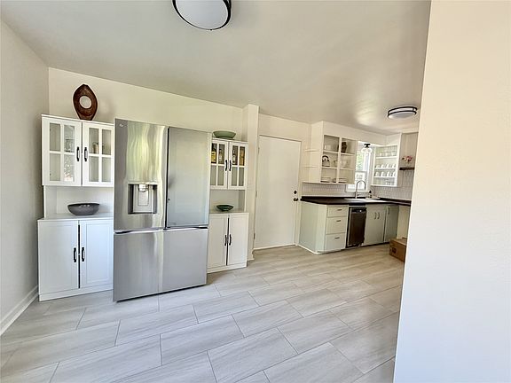 4th image of 612 Sommers St
