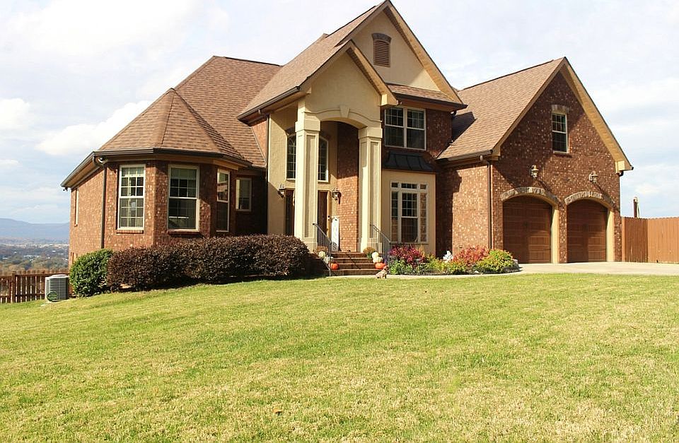 1st image of 2901 Diane Ln
