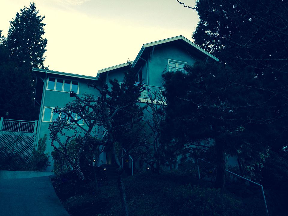 1st image of 8889 Paisley Dr NE