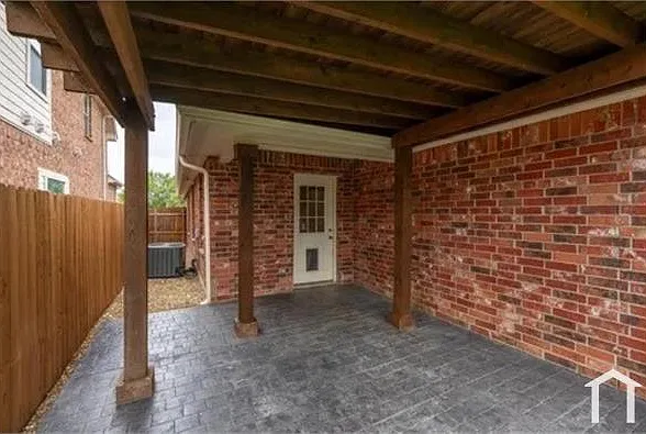 1012 Raleigh Path Rd — Photo 4