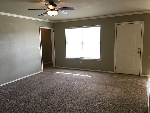 3rd image of 1209 Fox Hollow Ave