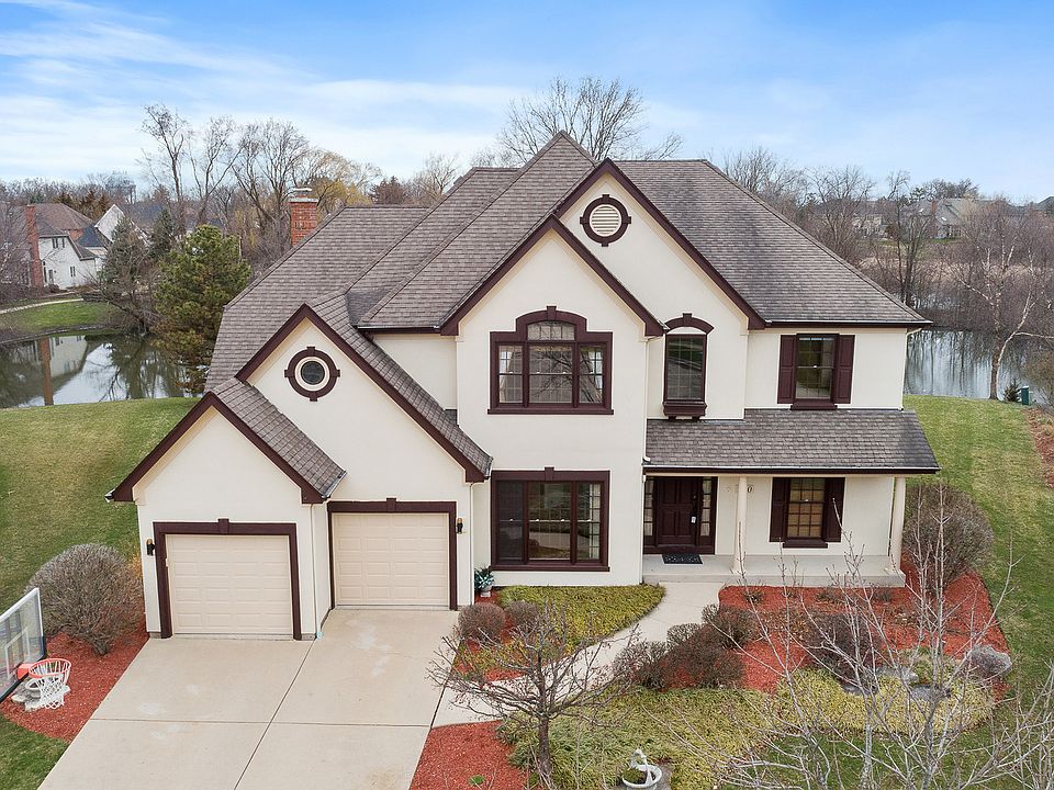 1st image of 700 Fairfield Ct
