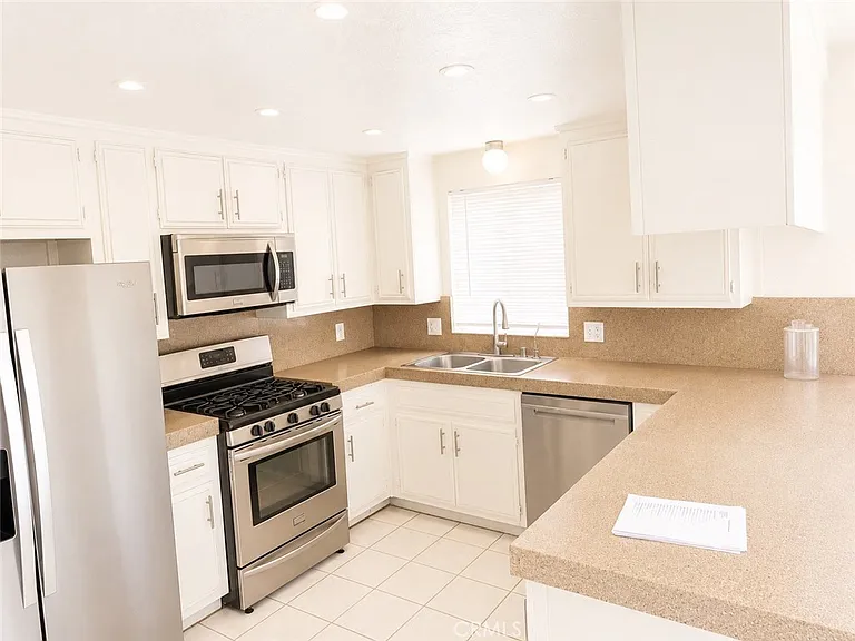 8609 Marlene St — Photo 4