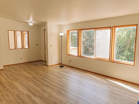3rd image of 2410 Lancaster Dr SE Unit 331