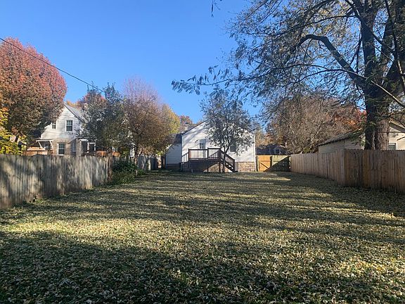 3rd image of 7924 Ward Parkway Pl