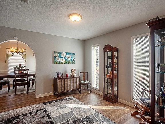 3rd image of 2313 Carolyn Dr