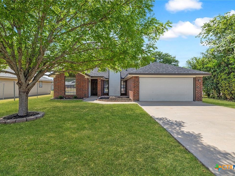 1st image of 2605 Hidden Hill Dr