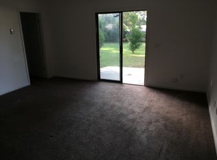 1398 High Plains Dr W, Jacksonville, FL 32218