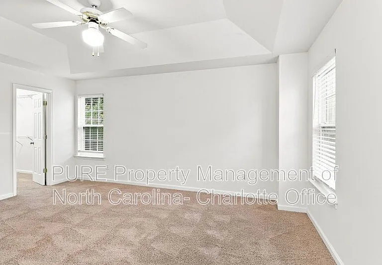 4423 Cades Cove Dr — Photo 10