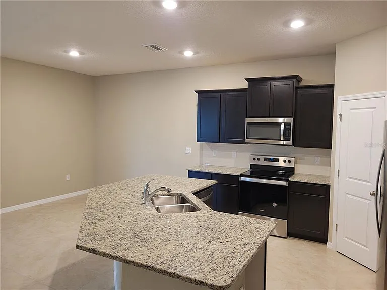 7788 Stonebrook Cir — Photo 8