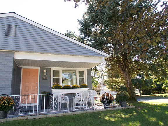 2nd image of 98 Troumaka St